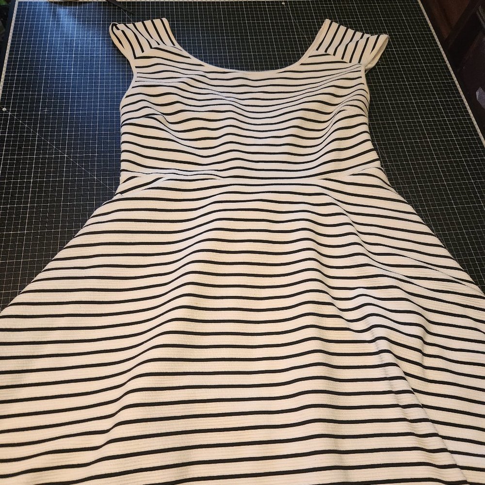 Torrid black and white stripes skater dress w/ cross/open back, size 2X